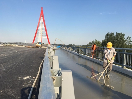 臨沂祊河大橋：輕砂泡沫混凝土（設(shè)計(jì)強(qiáng)度5.0Mpa）